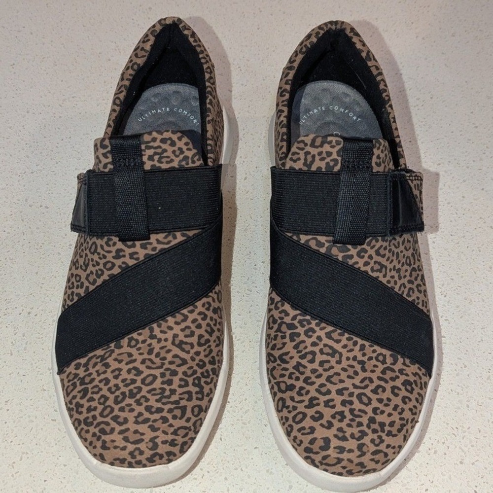 Clarks Collection Leopard Slip On Sneakers Elastic Strap 6.5 Walking Shoes